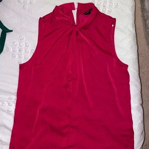 New banana republic magenta silky tank top